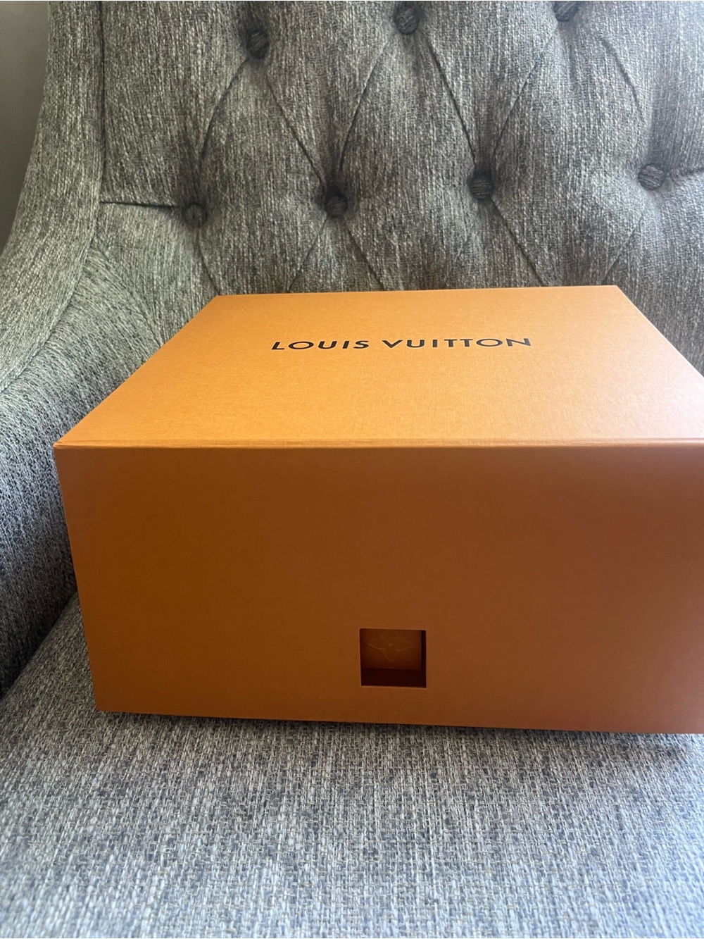 Louis Vuitton Orange Logo Gift Box - Picture 2 of 9